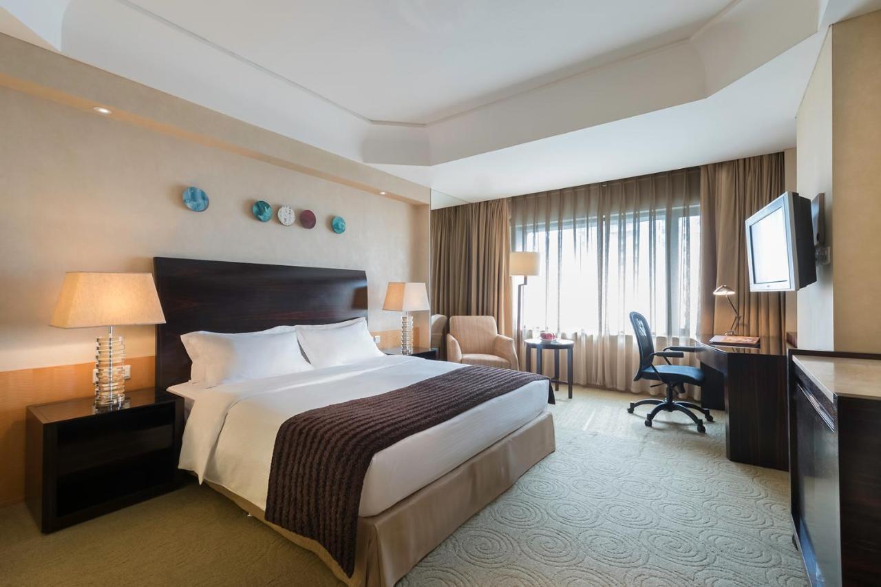 Marco Polo Parkside,